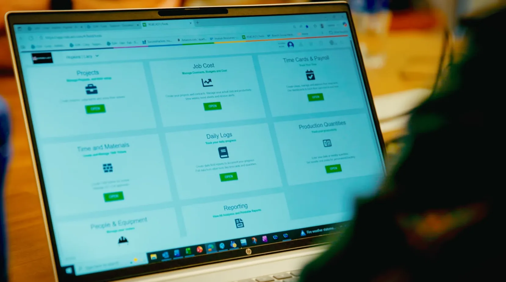 Field crew tracking production with Riskcast